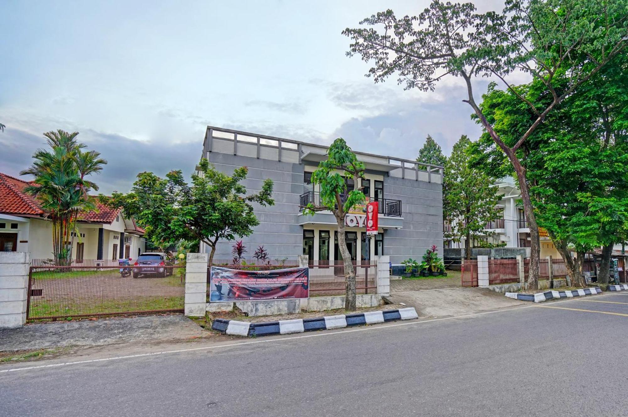 Hotel O Kambang Iwak Area Near Kambang Iwak Park Formerly Kerangga Palimbão Exterior foto