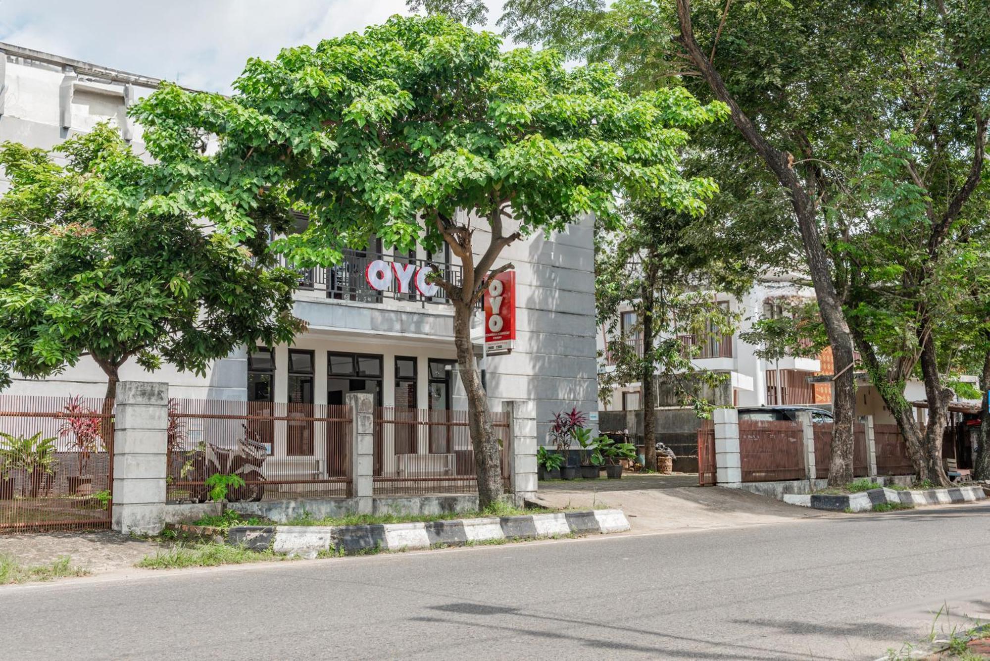 Hotel O Kambang Iwak Area Near Kambang Iwak Park Formerly Kerangga Palimbão Exterior foto